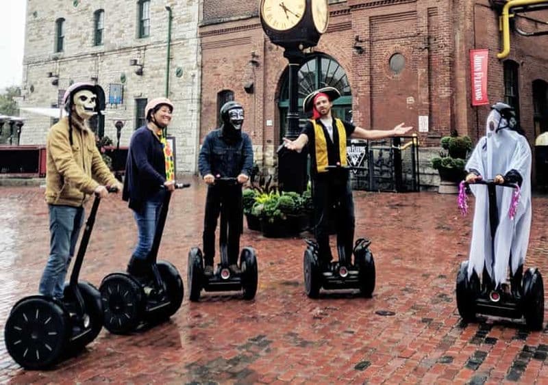 Billet Toronto : Visite en les fantômes Segway du Distillery District en soirée