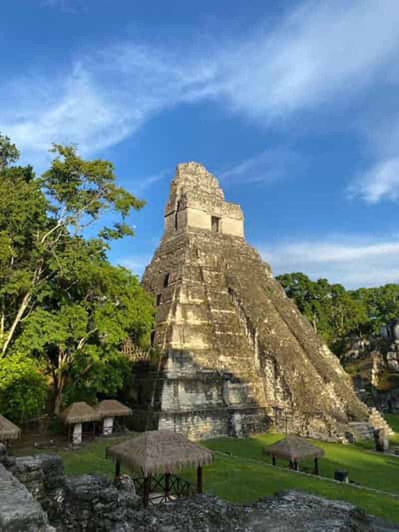 Billet Au départ de Flores, visite guidée de Tikal en groupe