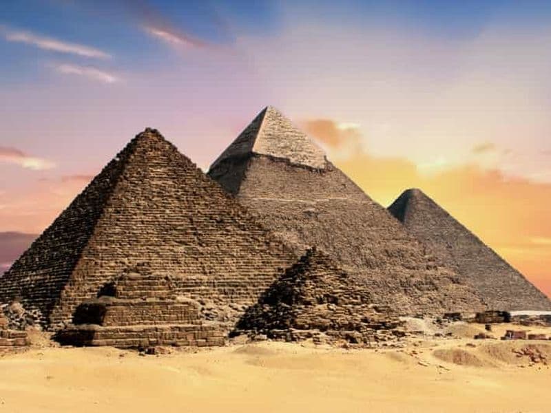 Billet Visite guidée des pyramides de Gizeh au lever du soleil avec balade à dos de chameau et petit-déjeuner