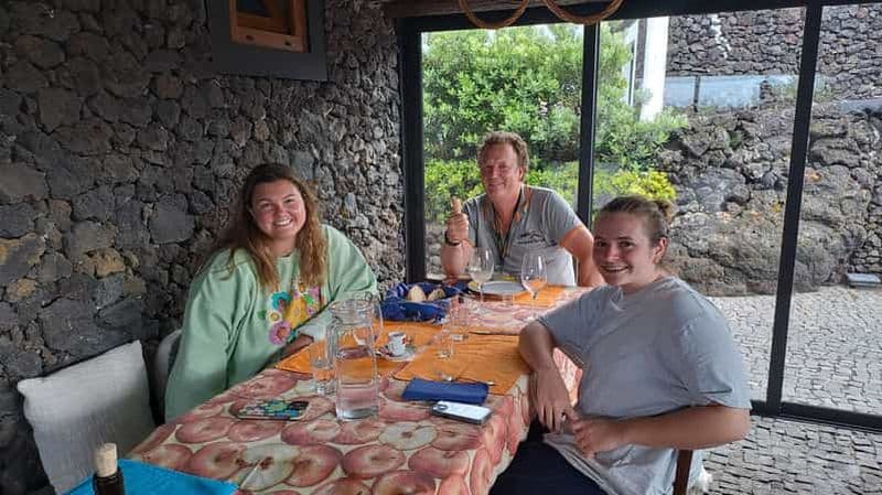 Billet Île de Terceira : Circuit de 8 heures autour du vin et de l'alcool de lune
