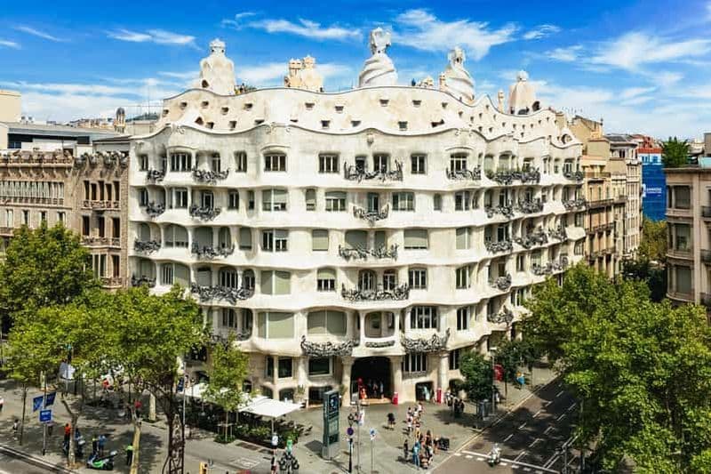 Billet Barcelone : Visite guidée de la Casa Milà en début de matinée