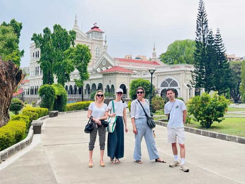 Billet L'expérience complète de Pune : Une visite d'une jounée (AC Car Tour)