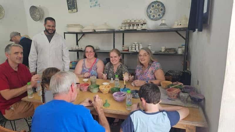 Billet Atelier de calligraphie et de peinture sur poterie de Fès