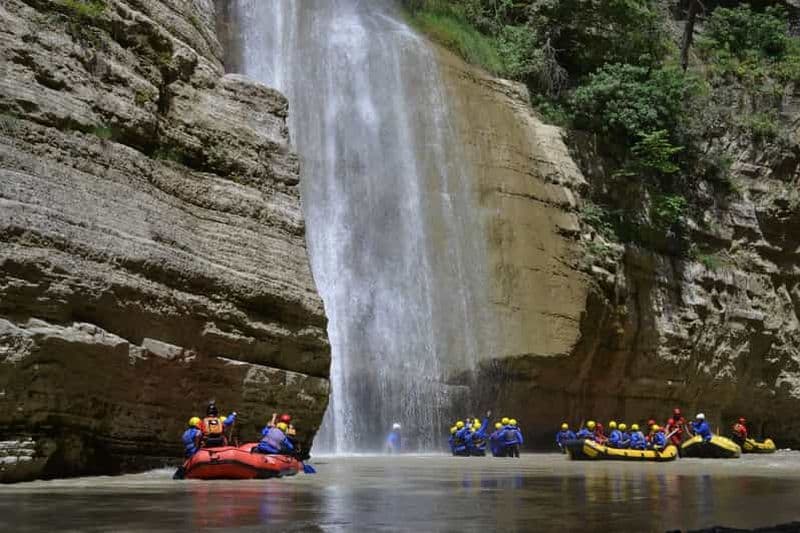 Billet Depuis Berat : excursion en rafting dans les canyons d'Osumi et 8 cascades