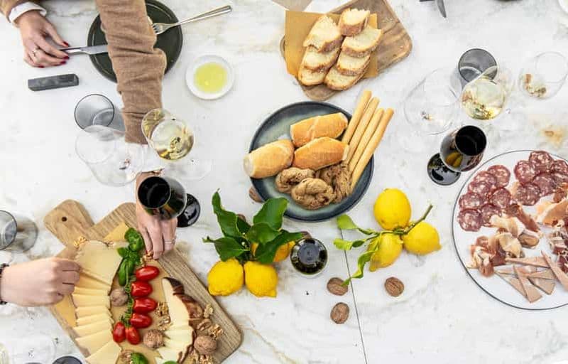 Billet Sorrente : Dégustation des meilleurs vins locaux avec produit typique