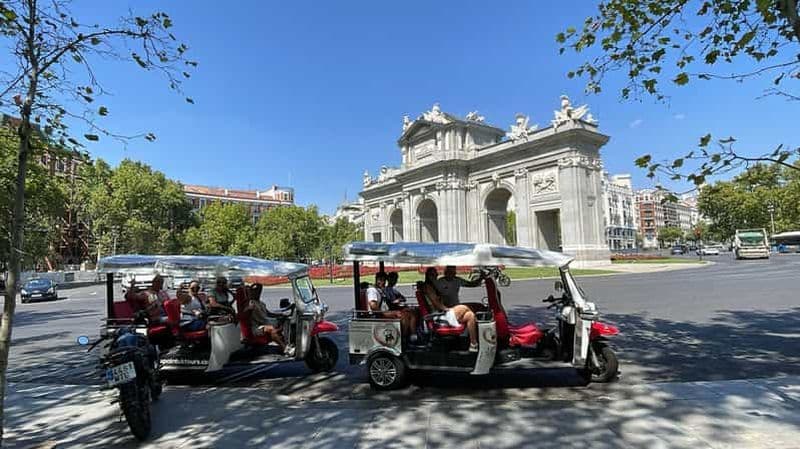 Billet Visite en Tuk Tuk avec dégustation de vin à Madrid