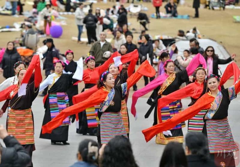 Billet Lhassa : circuit guidé de 4 jours avec visite des monastères et des palais