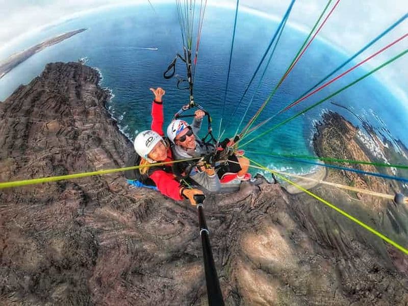 Billet Lanzarote : parapente en tandem au-dessus des volcans et de l'Atlantique