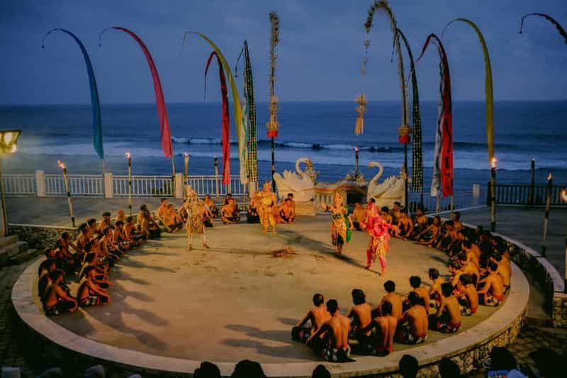 Billet Bali : Danse Melasti Kecak, plage de Padang et visite de la baie de Jimbaran