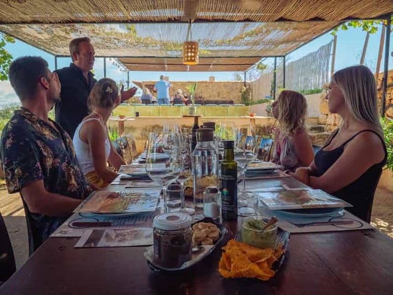Billet Majorque : Visite de la cave et dégustation de vins, accompagnés de produits majorquins
