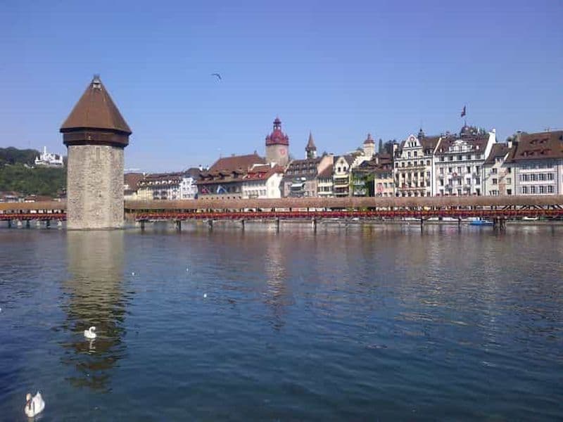Billet Visite guidée à pied de Lucerne en petit groupe et croisière commentée au départ de Bâle