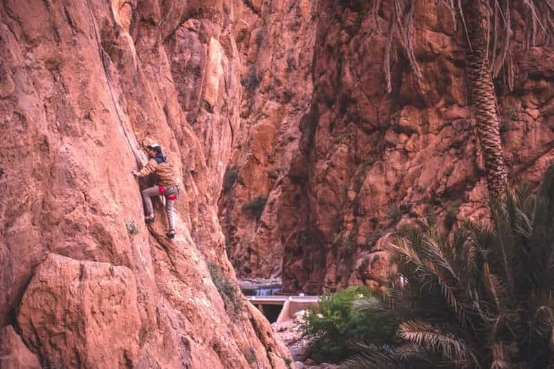 Billet Maroc : voyage d'escalade avec guide, hébergement et repas