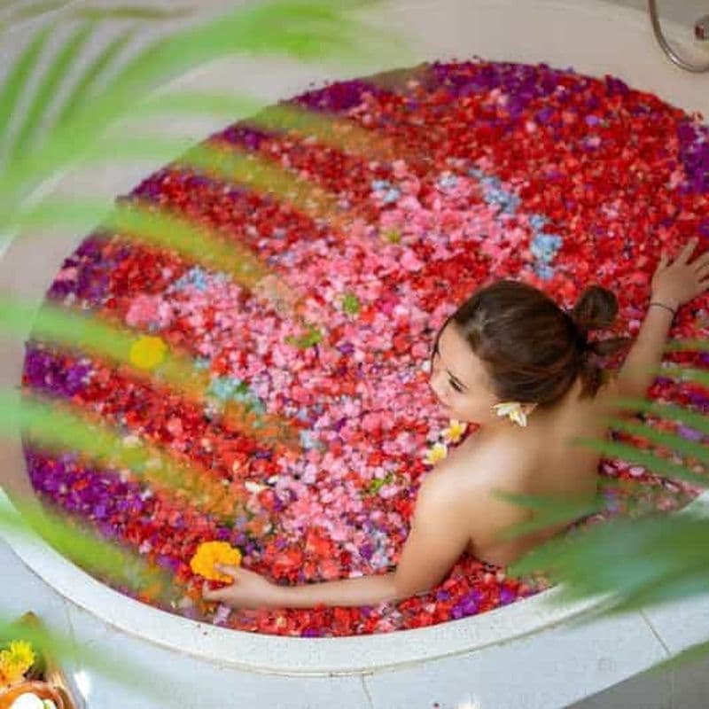 Billet Bali : Spa de luxe Massage balinais gommage bain de fleurs 2 heures