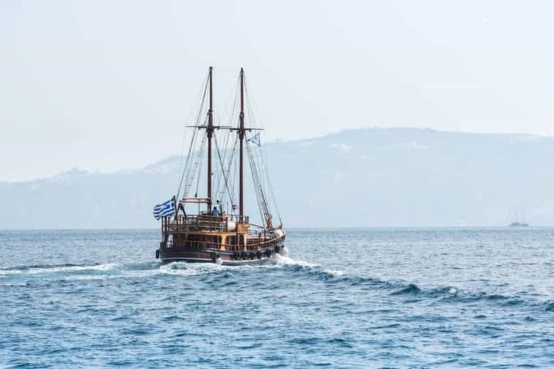Billet Port de Santorin : Croisière de 3 heures vers le volcan et les sources d'eau chaude