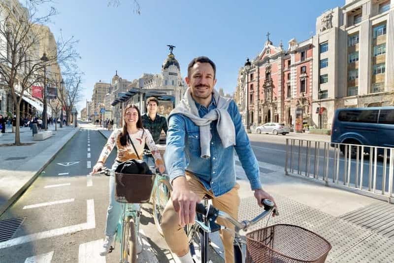 Billet Explorez Madrid à vélo en prenant des photos avec Benja.