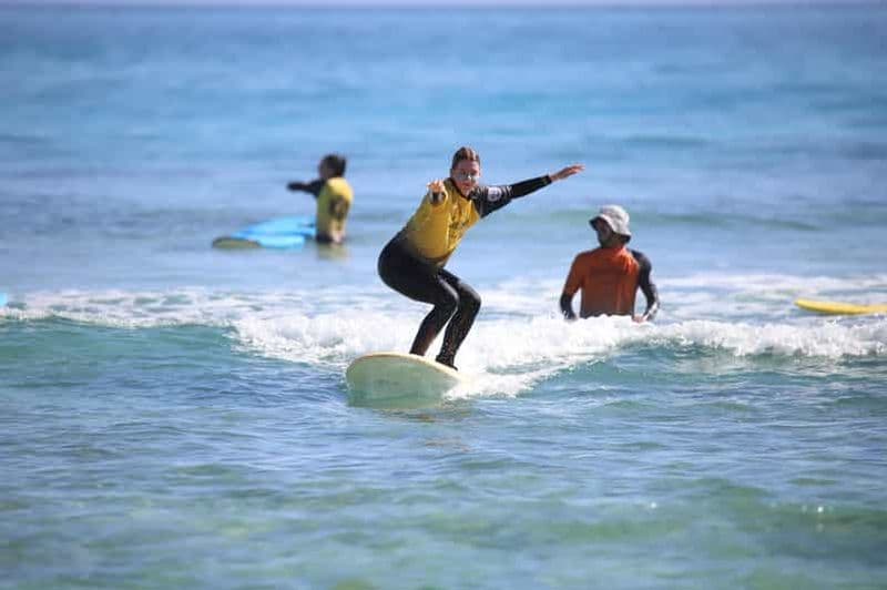 Billet Corralejo : Leçon de surf d'une journée pour les débutants