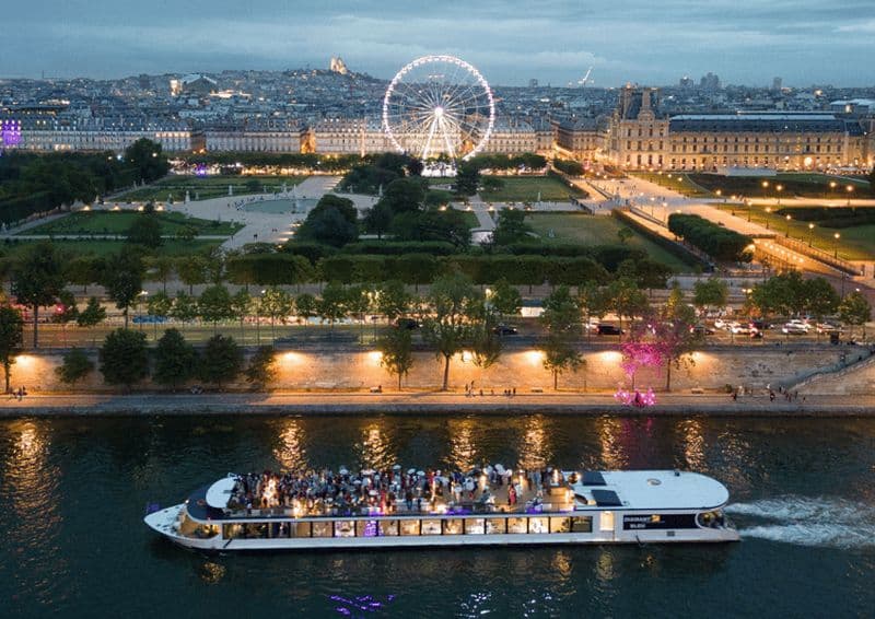 Billet Paris : Dîner-croisière avec boissons pour les feux d'artifice du Jour de la Bastille