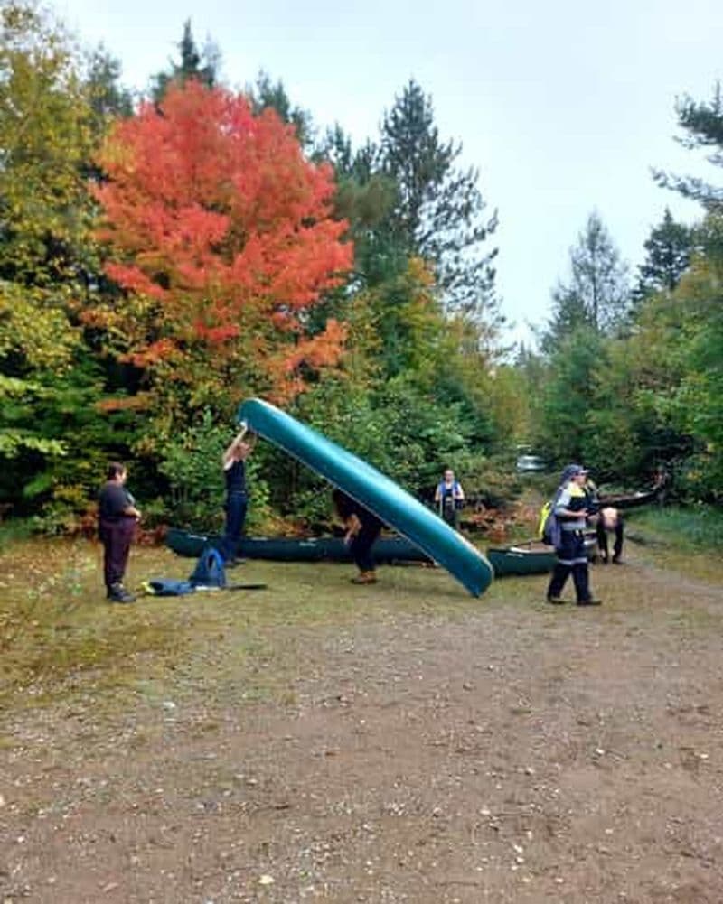 Billet Lac Supérieur : Excursion guidée en canoë sur l'île Maple avec collation