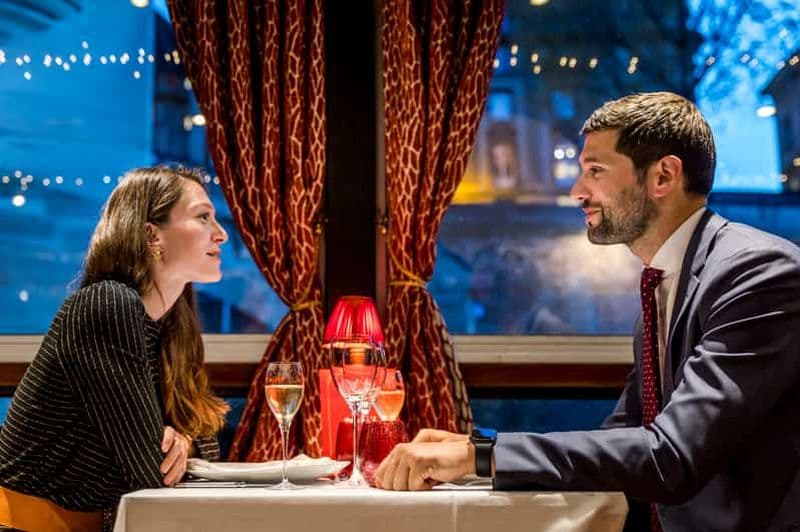 Billet Paris : Croisière sur la Seine avec dîner à 3 plats et musique live