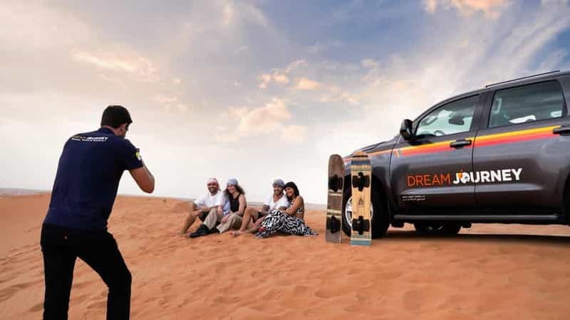 Billet Safari dans le désert de Dubaï - Dîner barbecue de luxe, balade à dos de chameau et spectacles