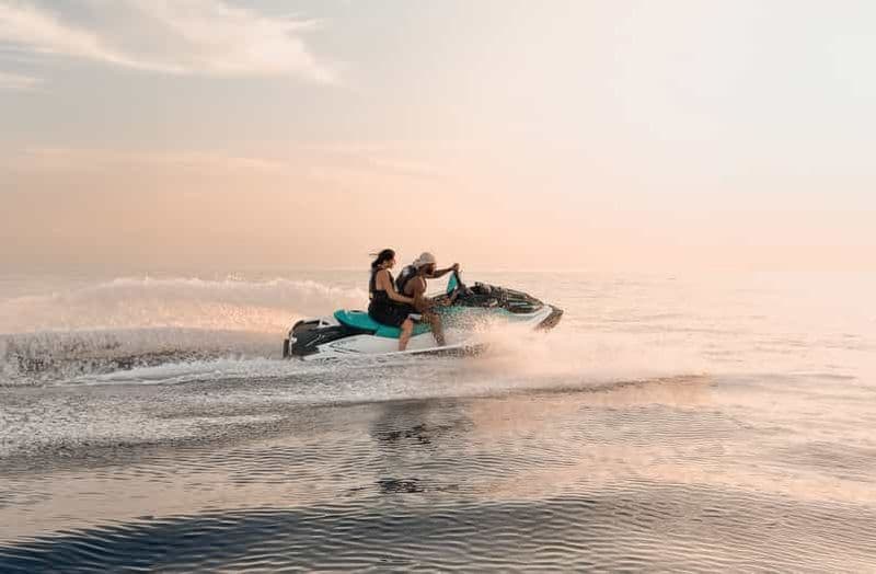 Billet Cala d'Or | Jet Ski Sunset Tour 1h15 le long de la côte sud-est.