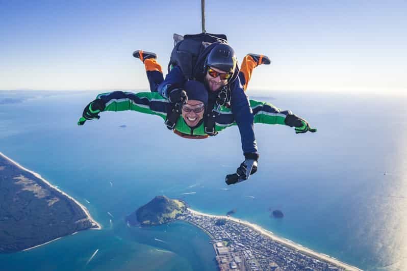 Billet Depuis Tauranga : Saut en parachute au-dessus du Mont Maunganui