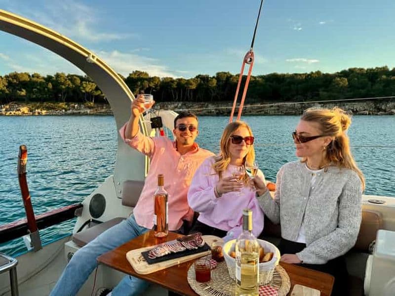 Billet Golf Juan : Croisière au coucher du soleil avec apéritif sur l'île