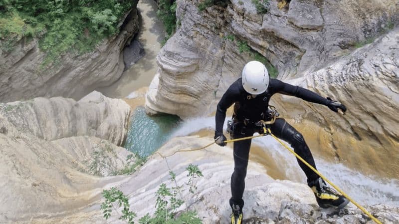 Billet Canyoning à Osumi : aventure à la cascade de Bigazi