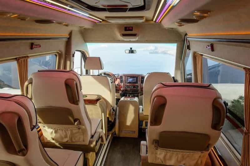 Billet Transfert partagé entre l'aéroport de Santorin et les ports de ferry