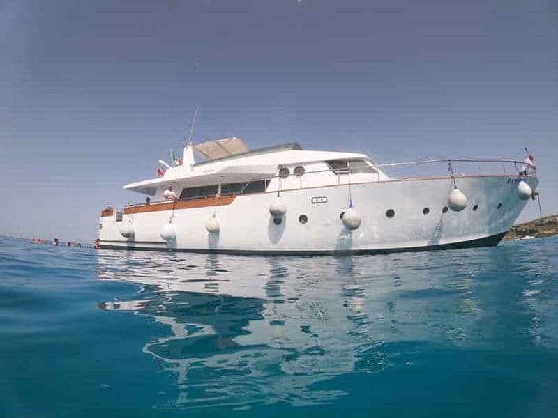 Billet Favignana et Levanzo : excursion partagée Yacht Shalimar IV