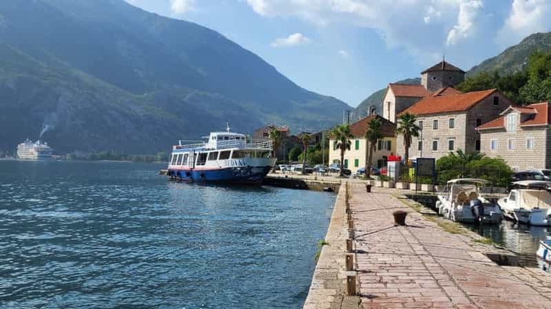 Billet Au départ de Budva/Kotor : excursion en bateau vers la grotte bleue, Kotor et plus encore