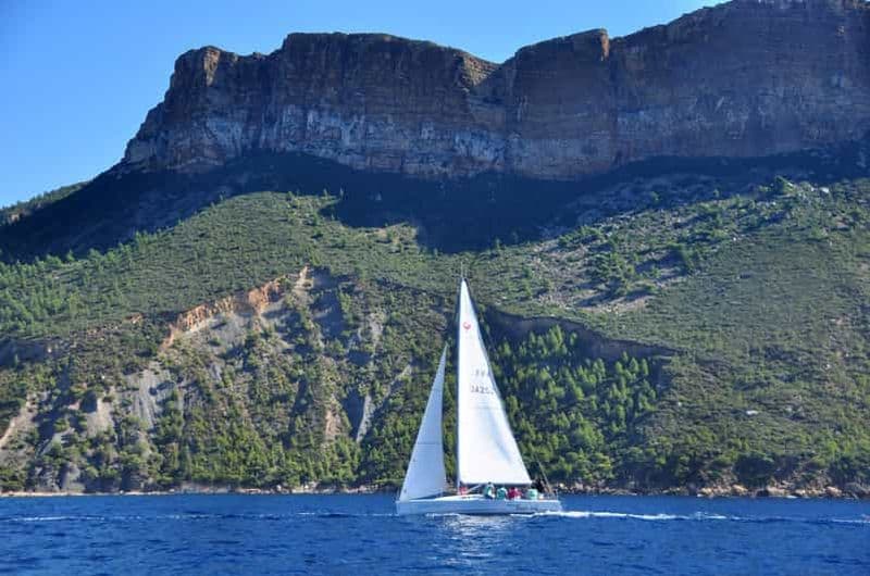 Billet Marseille : excursion privée en voilier dans les îles du Frioul