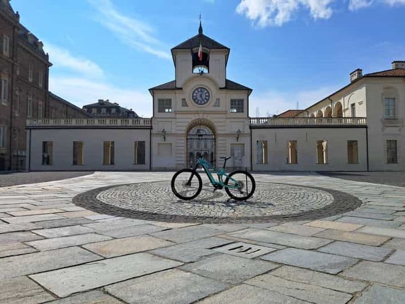 Billet De Reggia di Venaria à Valentine's Park : auto-guidage en e-bike