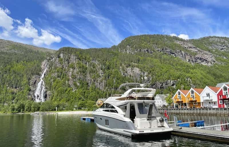 Billet Depuis Bergen : Croisière privée dans le fjord de Modalen avec chutes d'eau
