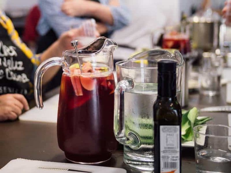 Billet Séville : cours de cuisine espagnole de 3h30 et visite du marché de Triana