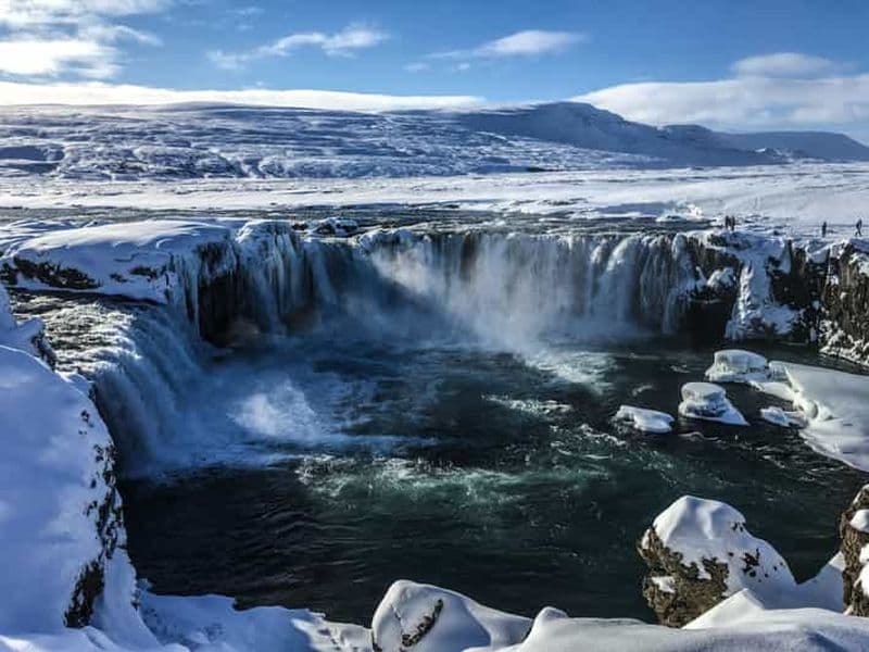 Billet Depuis Akureyri : excursion d'une journée au lac Mývatn et à Godafoss en bateau de croisière