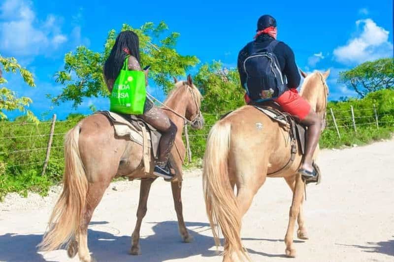 Billet Équitation, dégustation de café et de chocolat et plage de Macao