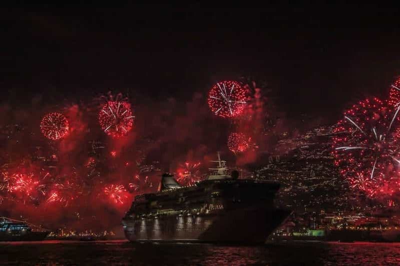 Billet Madère : feux d'artifice du Nouvel an en catamaran