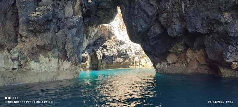 Billet Sesimbra : tour en bateau à la découverte des joyaux naturels cachés avec un pêcheur local