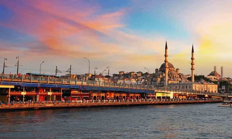 Billet Istanbul : visite privée pendant votre escale depuis les aéroports et hôtels d'Istanbul
