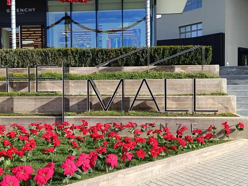 Billet Chauffeur privé pour faire du shopping au "The Mall" et au Prada Outlet