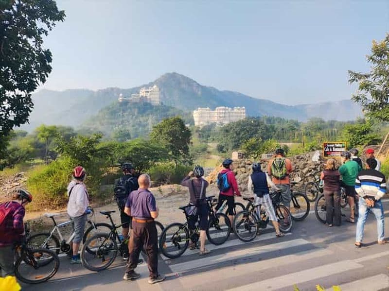 Billet Udaipur : visite privée à vélo autour du lac avec rafraîchissements