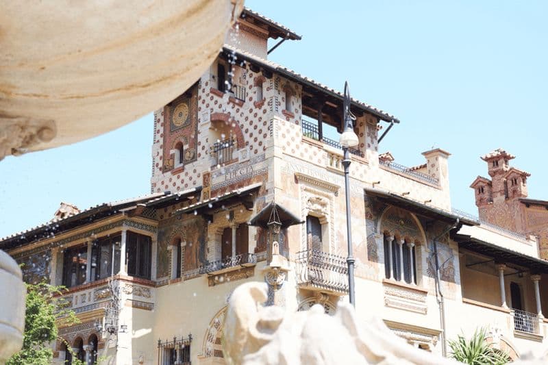 Billet Les joyaux cachés de Rome : visite privée de la Villa Torlonia et du quartier Coppedé