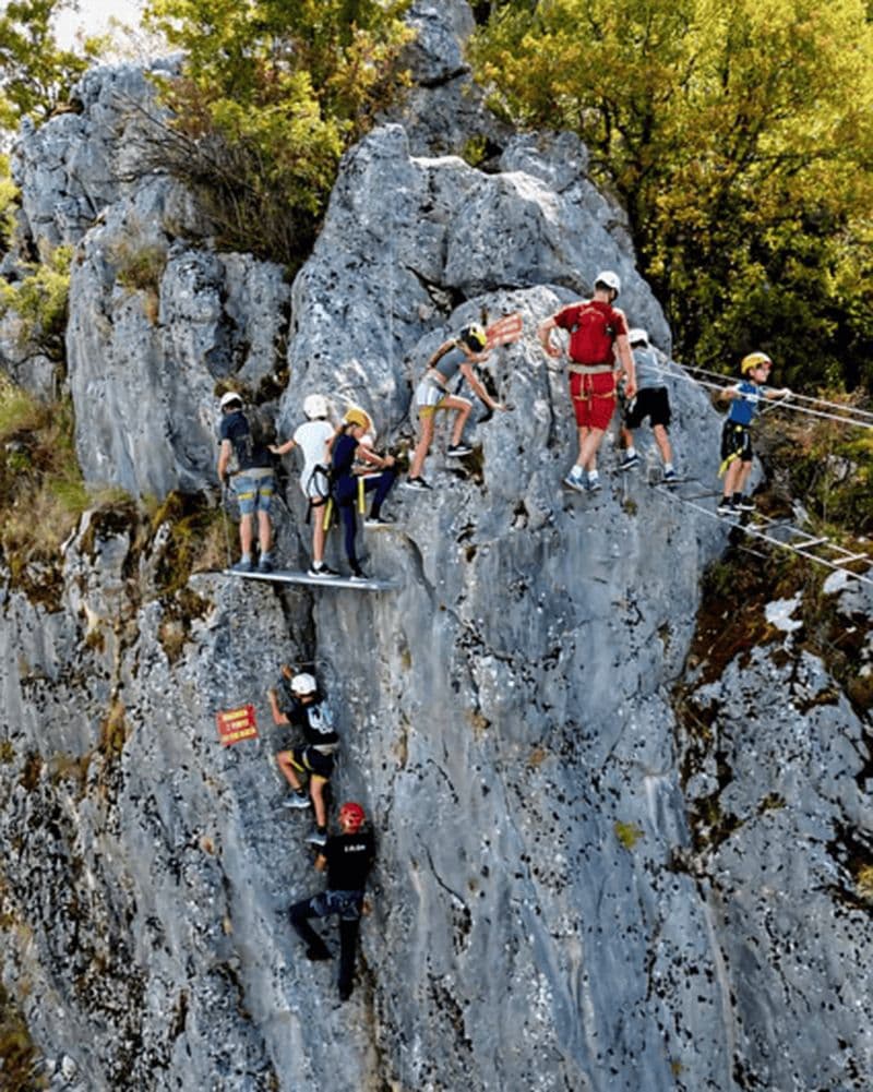 Billet Via Ferrata Orlina avec équipement et guide au-dessus du lac Slano