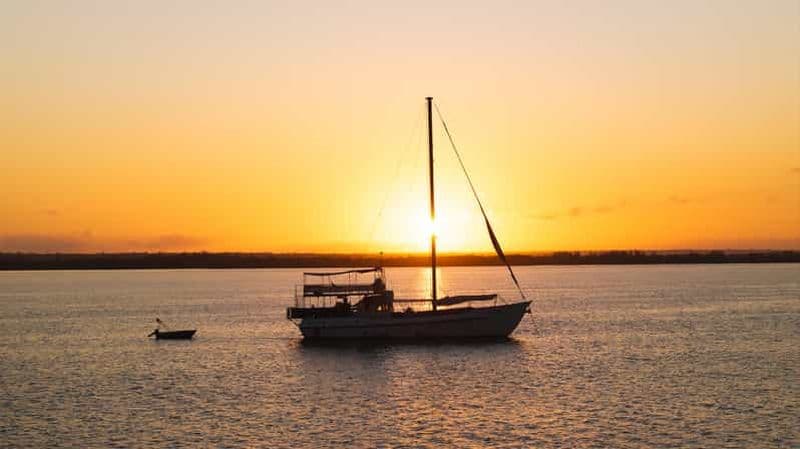 Billet Darwin : Croisière au coucher du soleil sur le Cap Adieu avec dîner à 4 plats