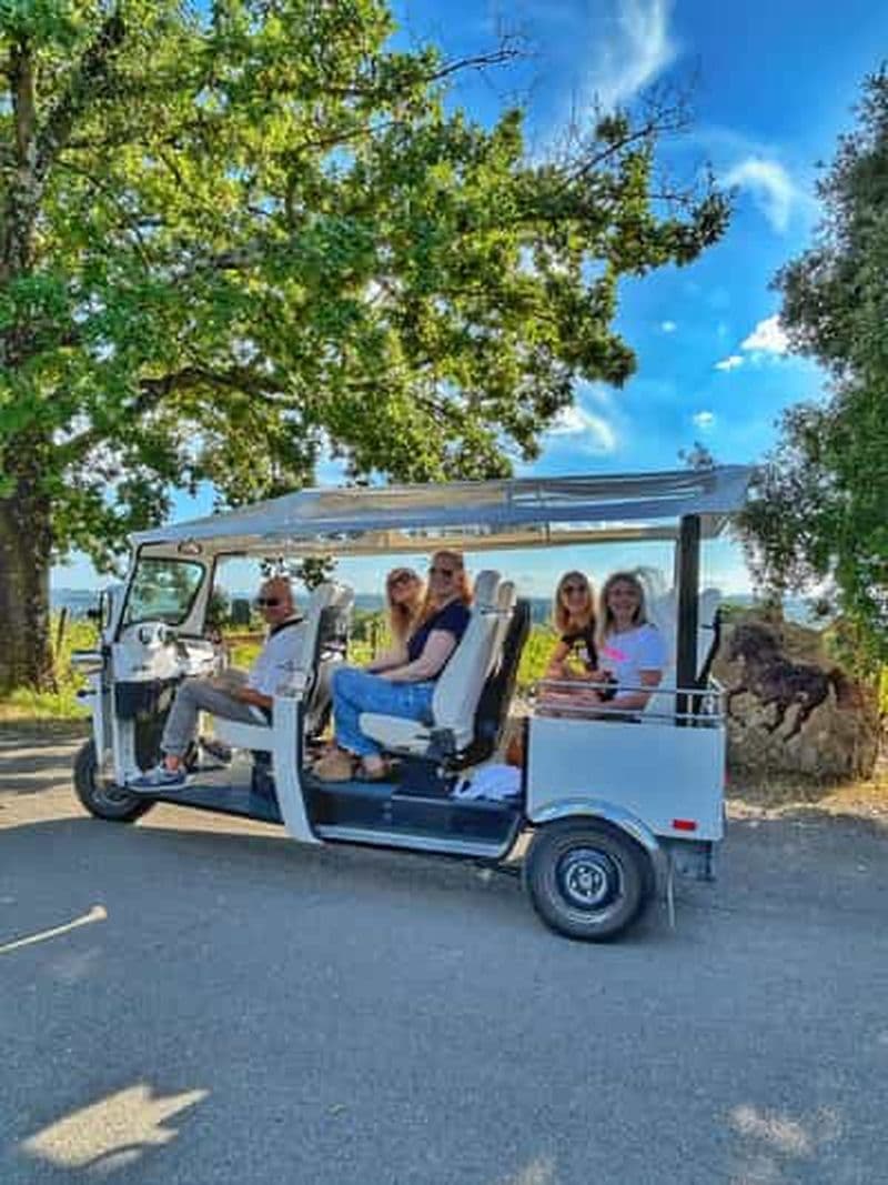 Billet Sienne : visite en tuk-tuk avec dégustation de vins