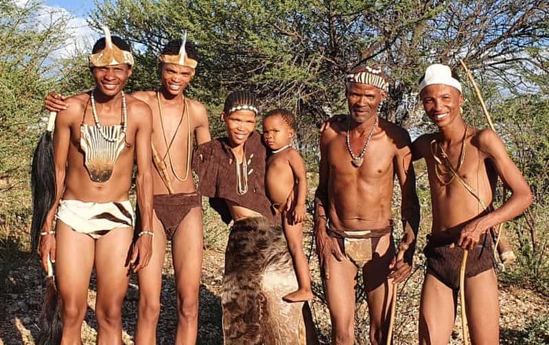 Billet Windhoek : Marche des Bushman avec les San