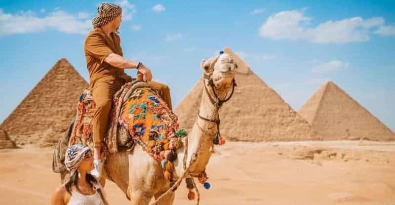 Billet Expérience VIP au Caire : Pyramides, aventure en quad et balade à dos de chameau