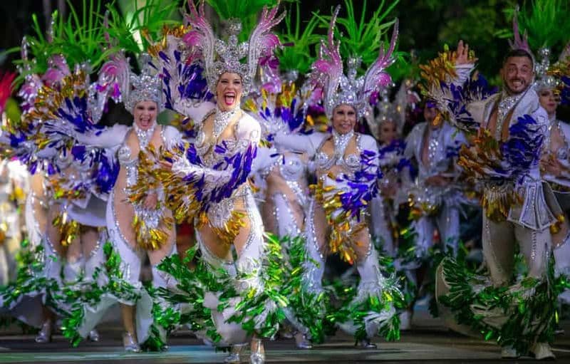 Billet Excursion au Carnaval de Tenerife : Concours de Comparsas Rythme et Harmonie