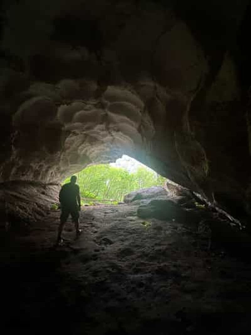 Billet Au départ de Tirana : randonnée à Pëllumbas et exploration de la grotte